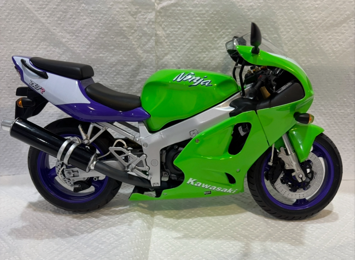 Kawasaki ZX-7 RR