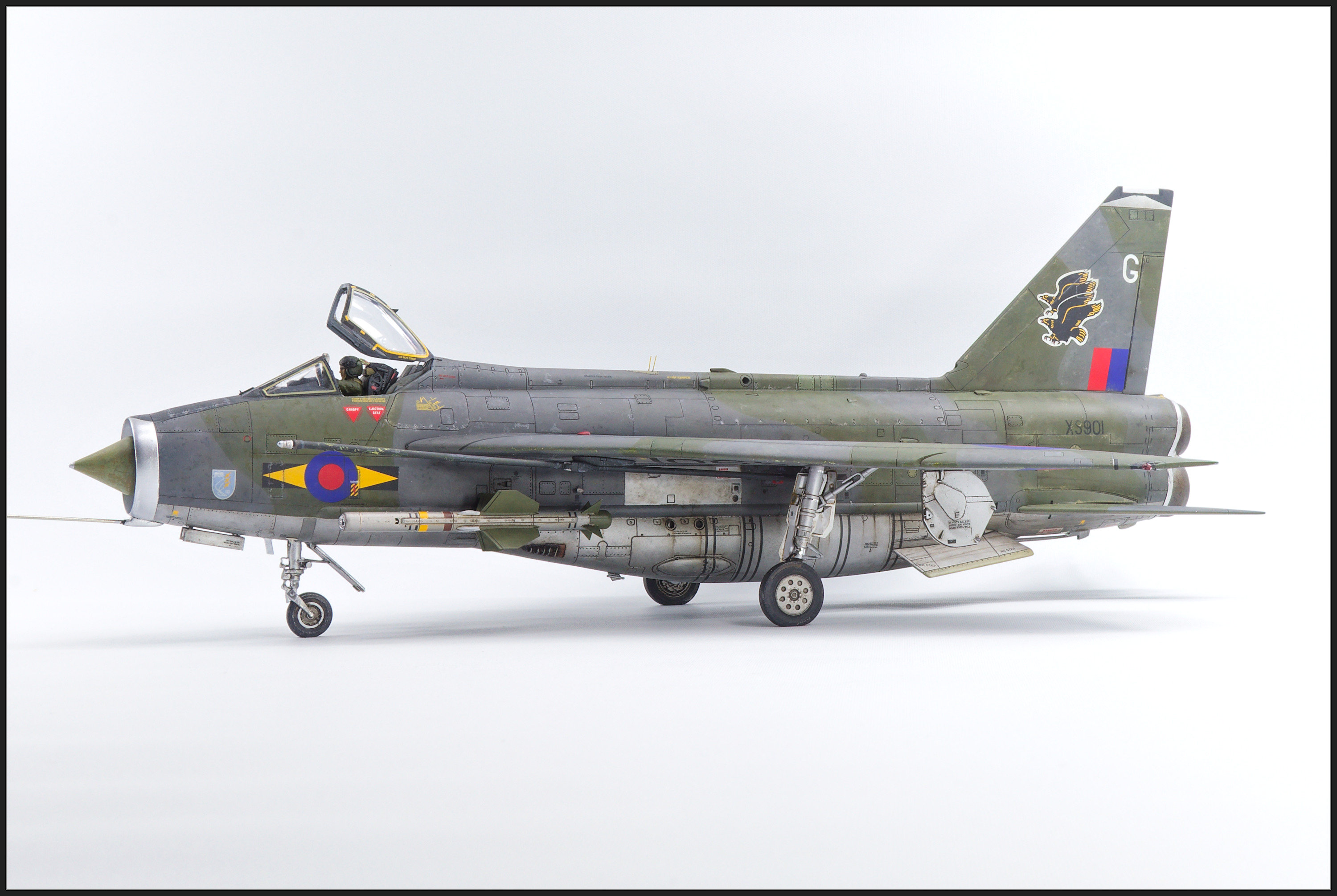English Electric Lightning F.6 - No. 11 Sqn Royal Air Force