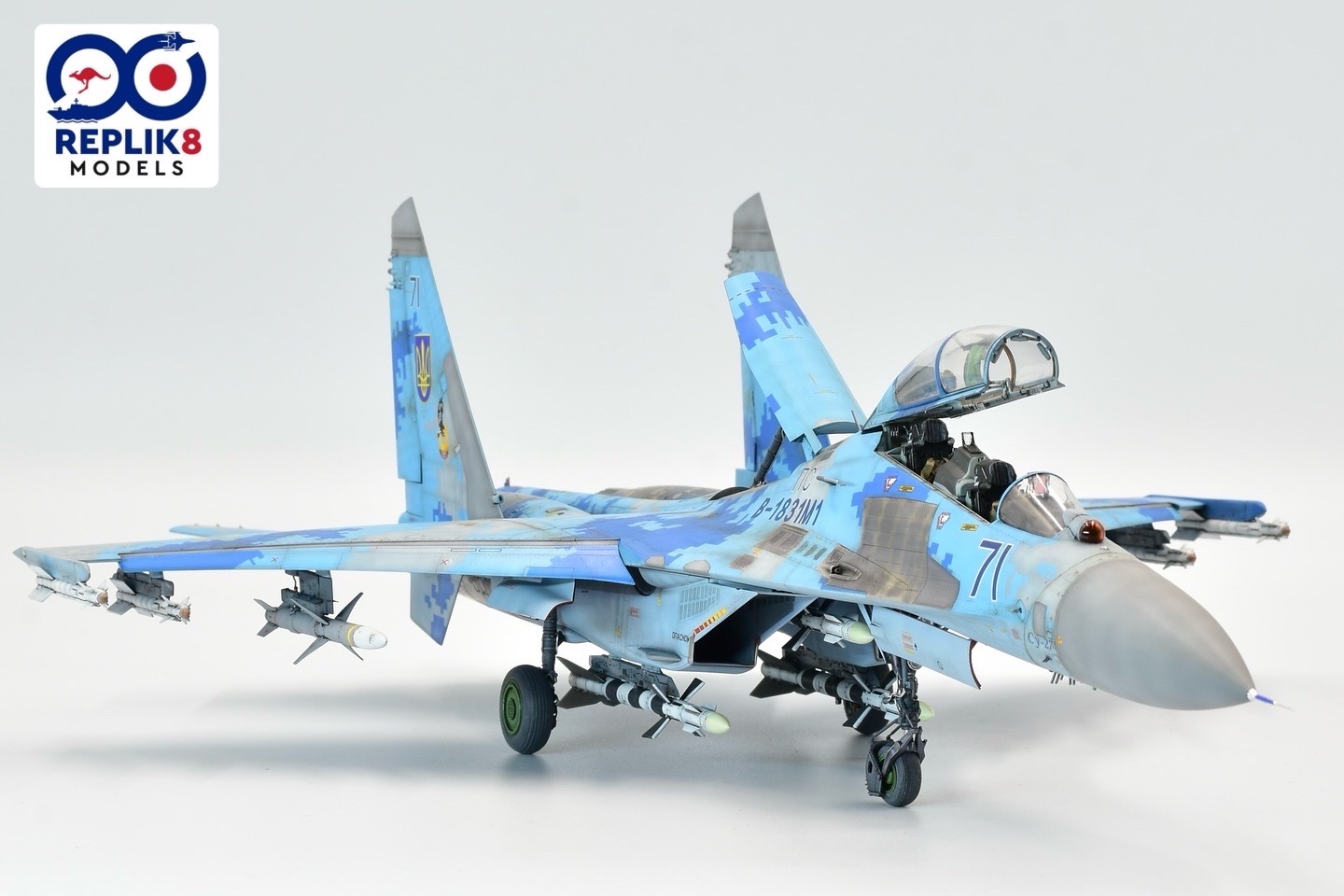 SU-27 FLANKER