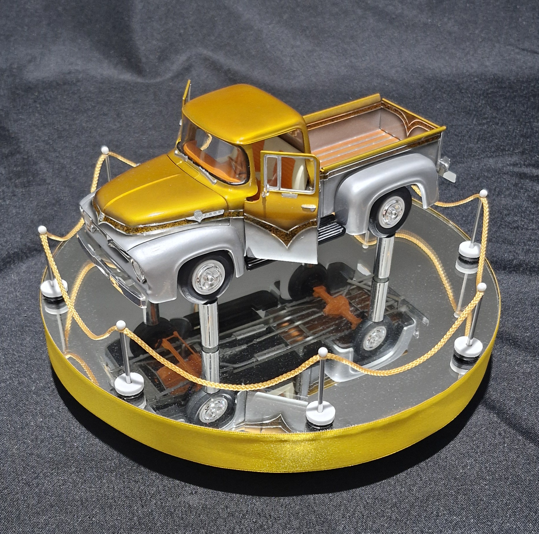 1956 Ford F100 (Standard kit out of the box)