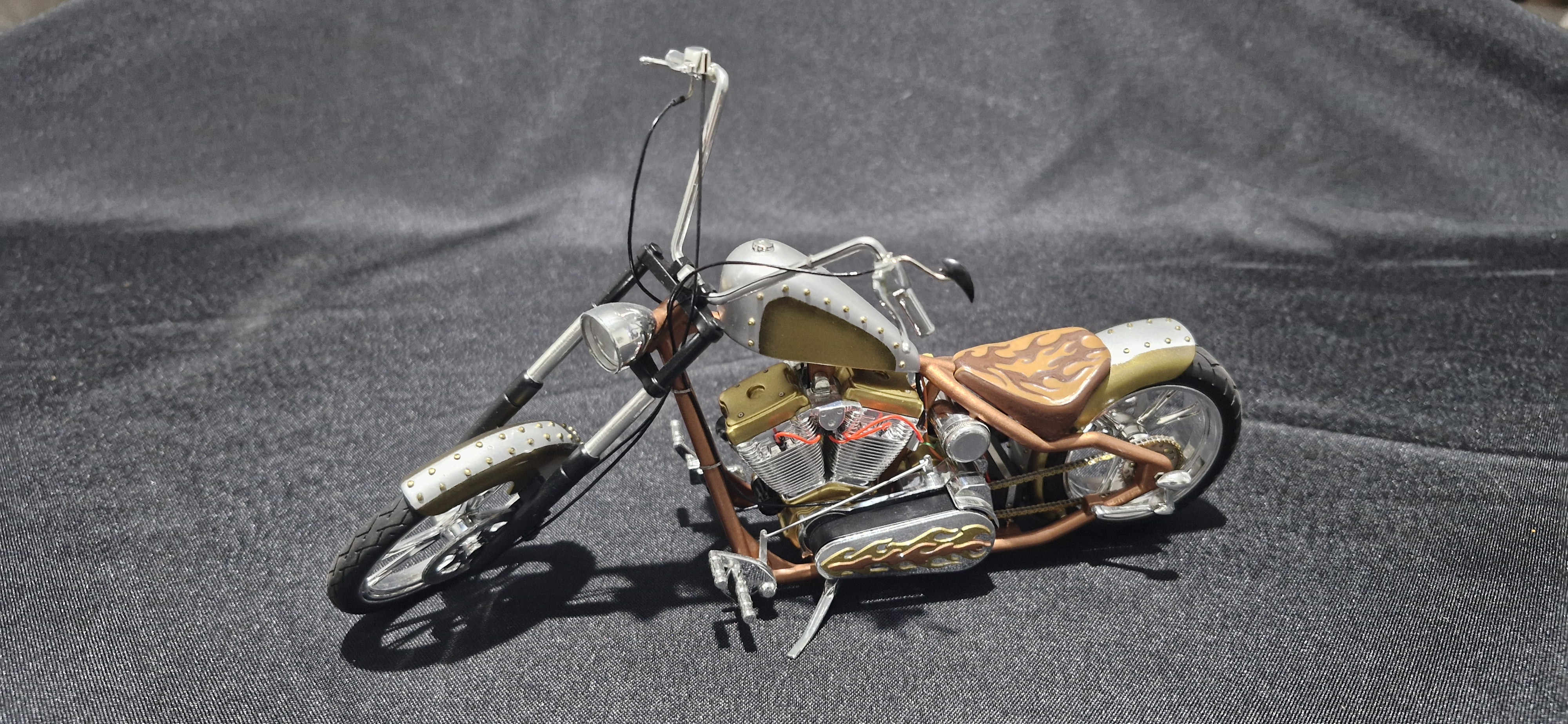 Harley Davidson Chopper (Modified and detailed)