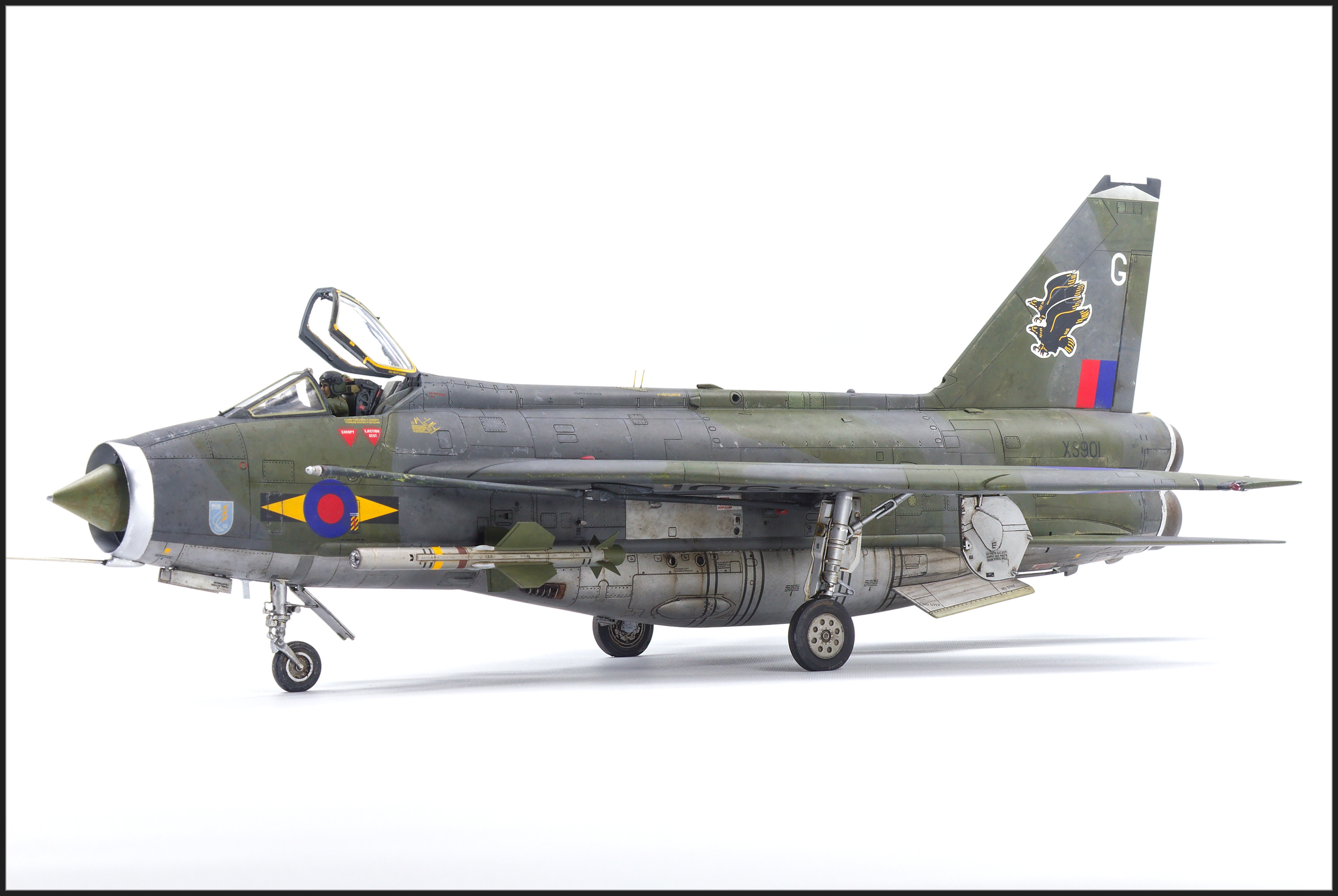 English Electric Lightning F.6 - No. 11 Sqn Royal Air Force