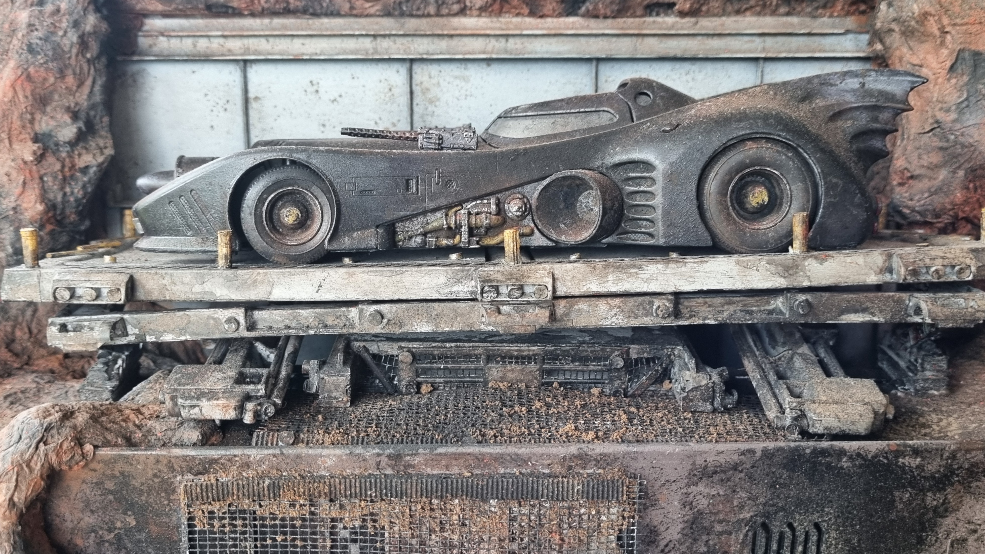 Decommissioned - Batmobile - Batman (Ver.)