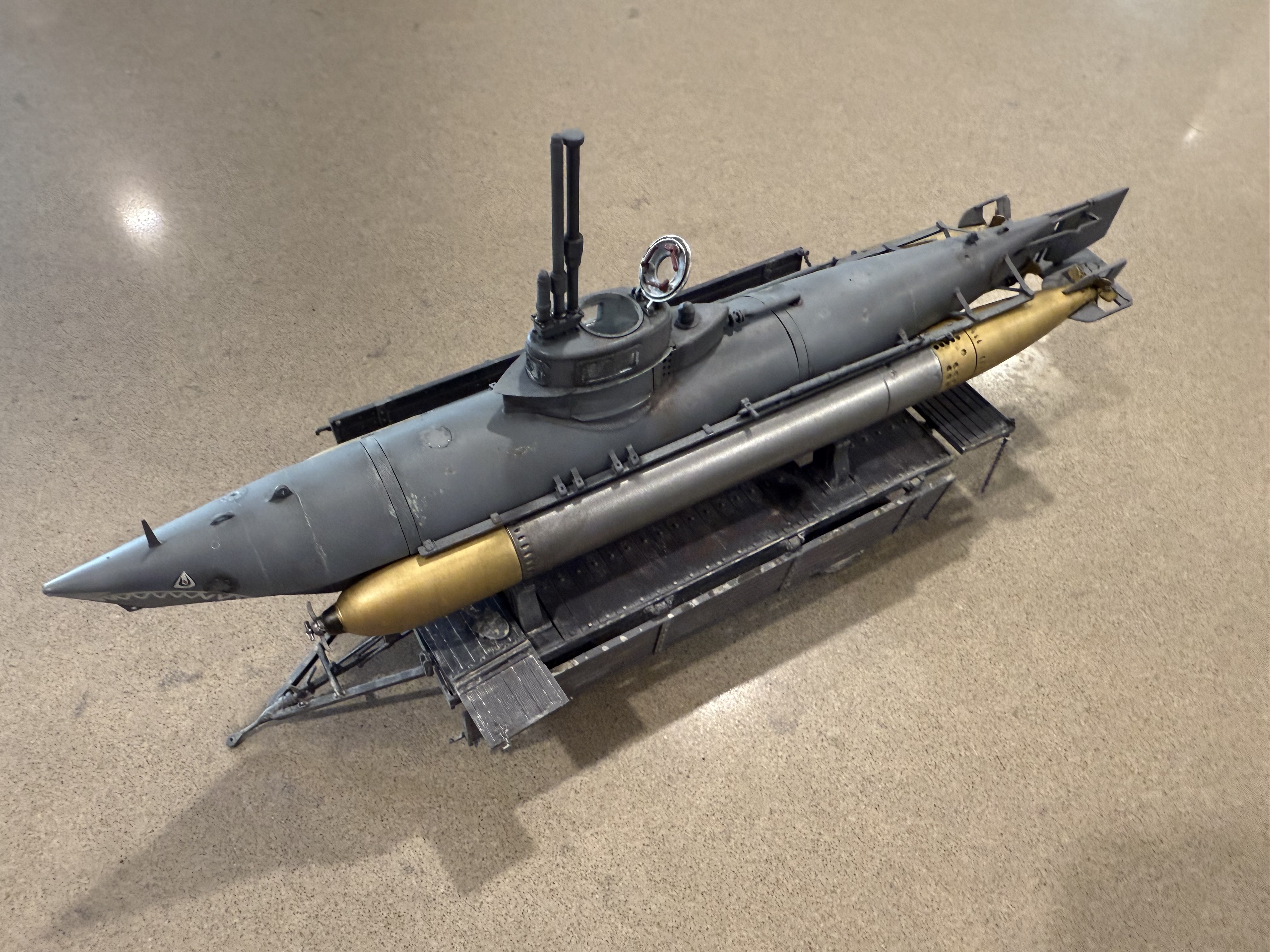 Justin Biber  midget sub on modified 5T trailer 