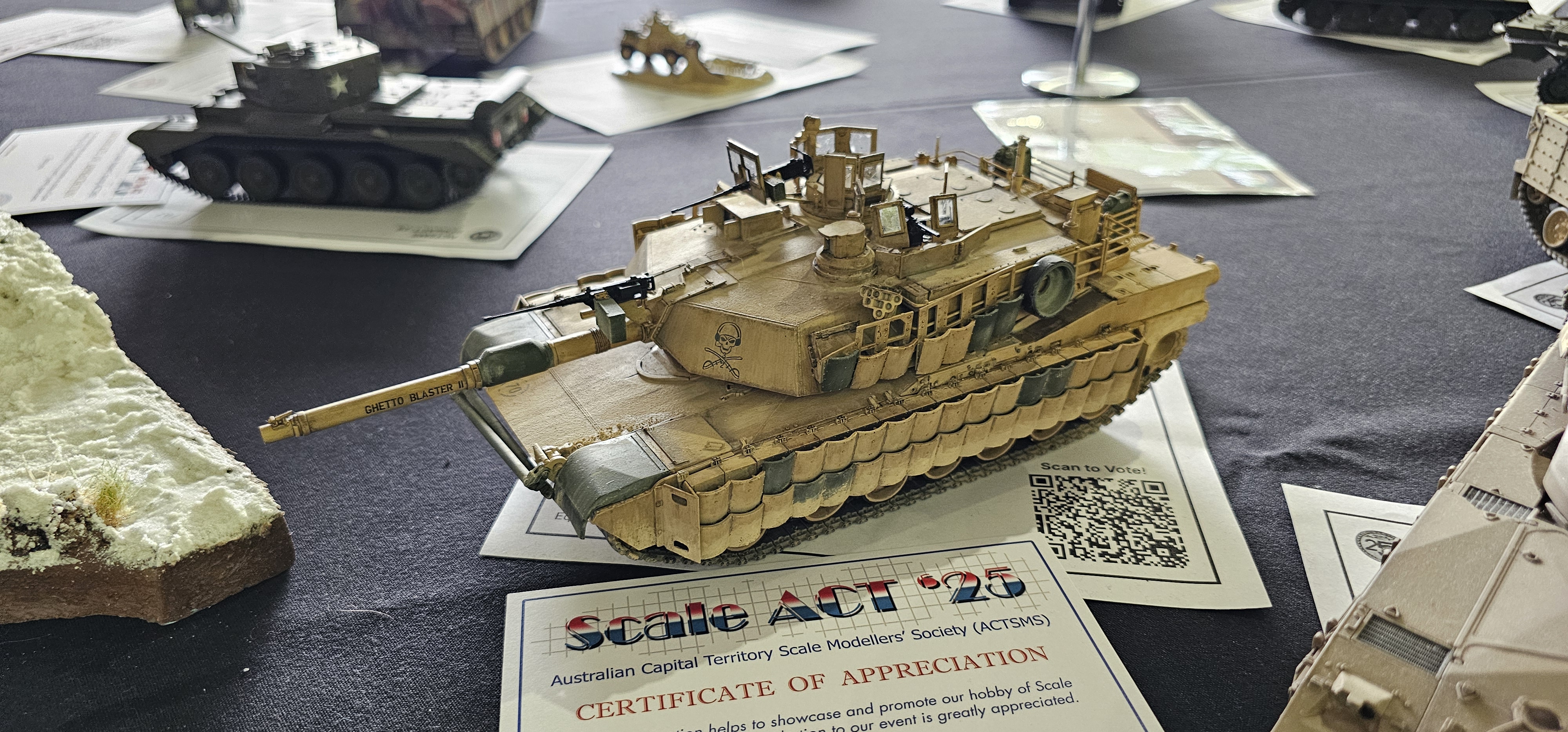 Academy Abrams M1A2 V2 Tusk II 1/35